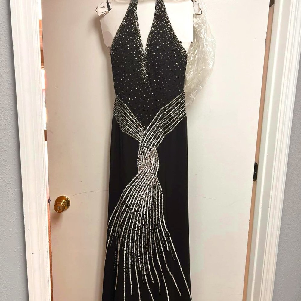 Beautiful Black Prom dress with train